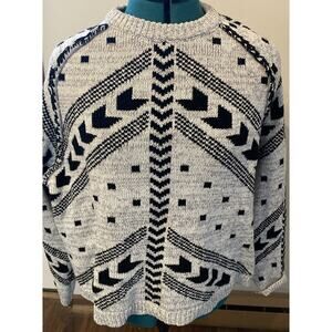 John + Jenn Women's Sweater Top Size Medium Used